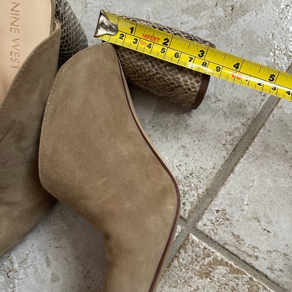 Tan sued mules with leopard coloured heel - Picture 4 of 4